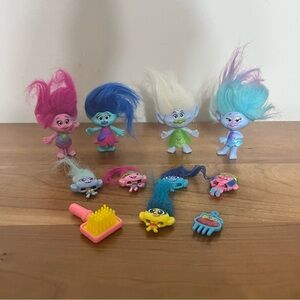 Lot‎ Of Trolls Dolls 4 Larger Dolls, 5 Tiny Rolls, 1 Hair Brush & 1 Comb